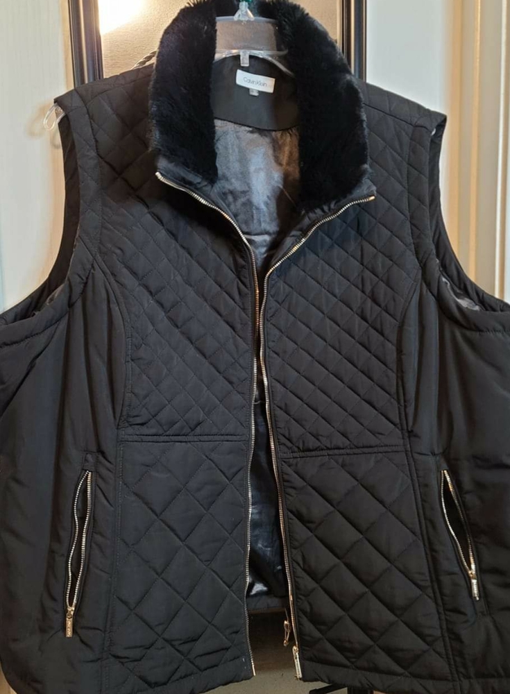 Calvin Klein Vest
